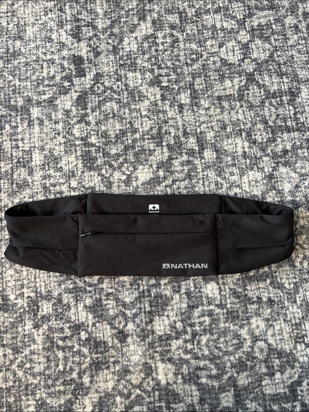 Nathan Unisex Running Belt - medium - black
